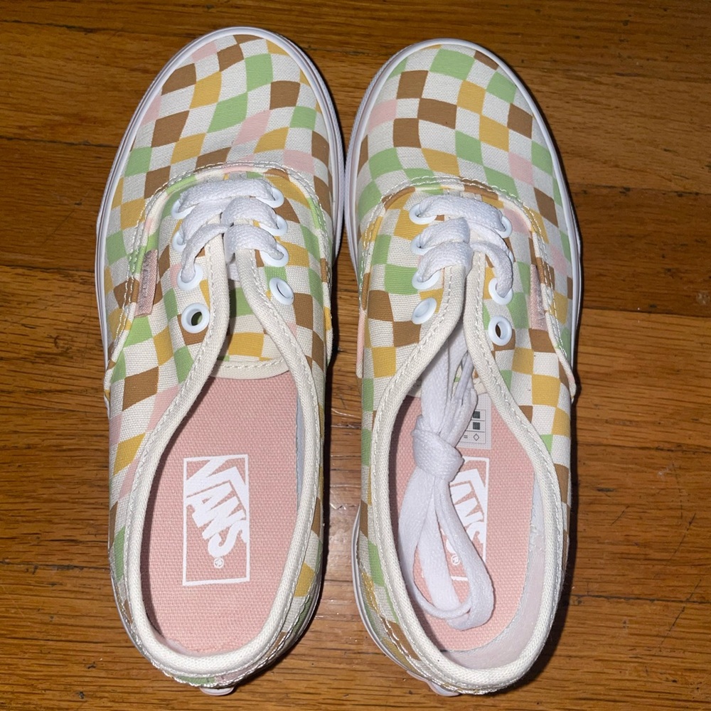 Checkered Little Girl Authentic Vans - Picture 2 of 5